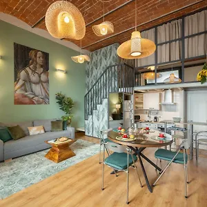 Via Cimabue 8b - Charming - Metropolitan Loft In - 20 Minute Walk To Center - Excellent Base For Exploring - Less Than 5 Minute Walk To The Supermarket - Amazing Bakery On The Corner Appartamento